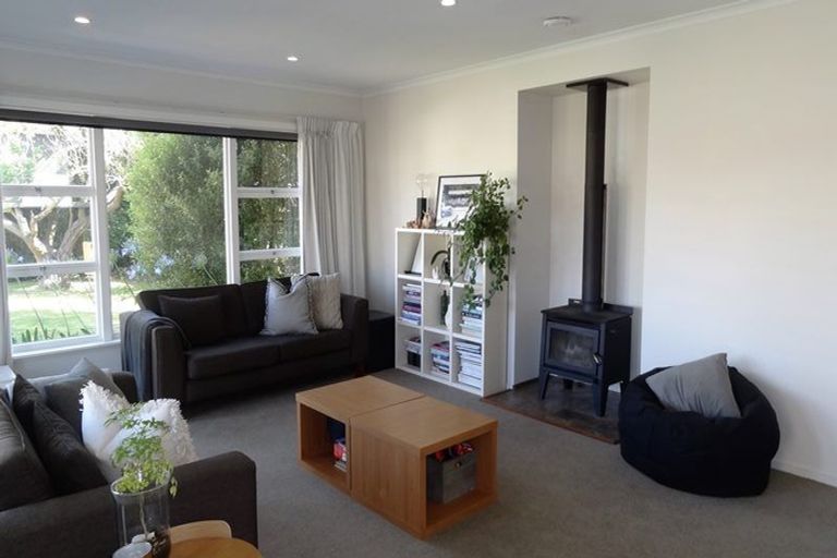Photo of property in 221 Weston Road, St Albans, Christchurch, 8052