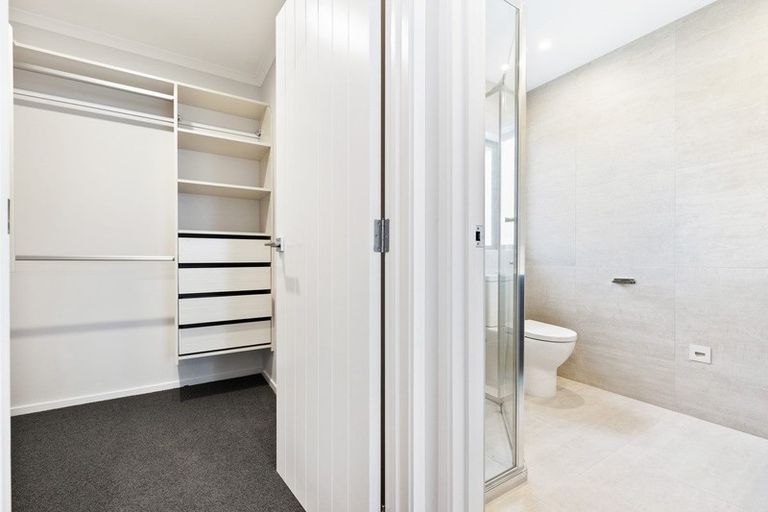 Photo of property in 21 Couldrey Crescent, Red Beach, 0932