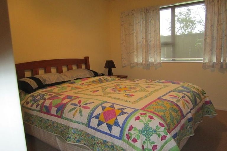 Photo of property in 5a Waimarie Avenue, Paraparaumu, 5032