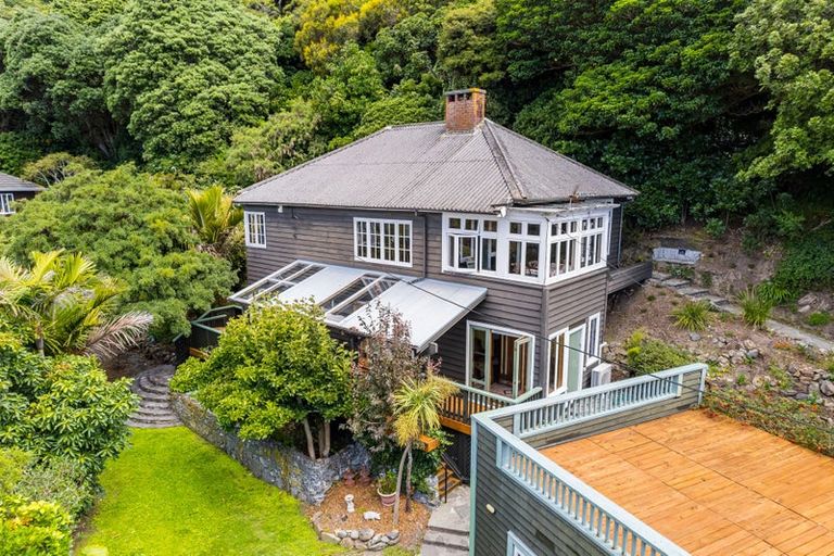 Photo of property in 455 Muritai Road, Eastbourne, Lower Hutt, 5013