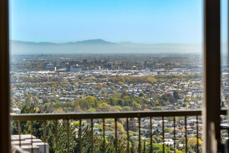 Photo of property in 2 Iles Lane, Cashmere, Christchurch, 8022