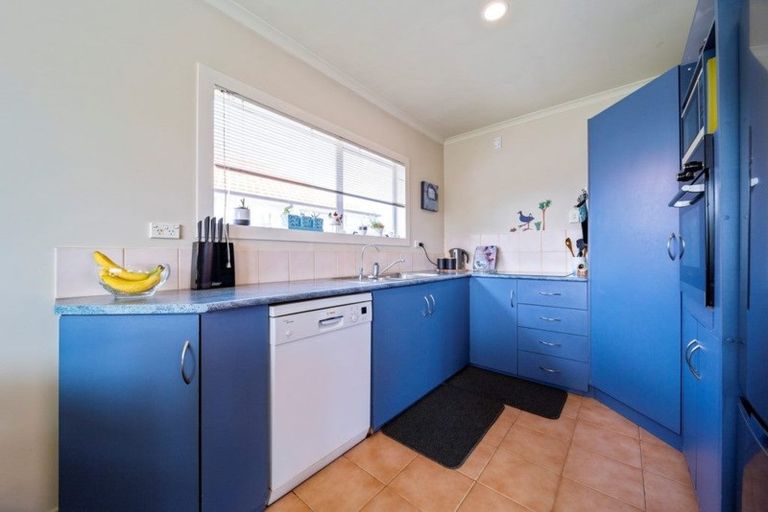 Photo of property in 50 Lismore Street, Merrilands, New Plymouth, 4312