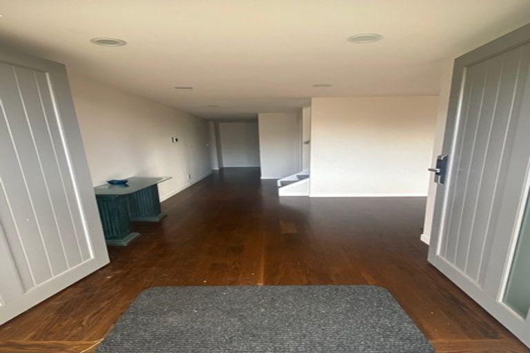 Photo of property in 70 Headland Drive, Long Bay, Auckland, 0630