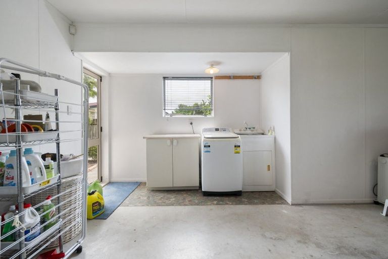 Photo of property in 31 Caroline Crescent, Highbury, Palmerston North, 4412