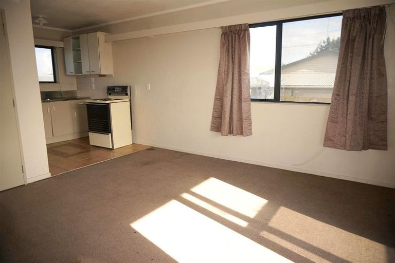 Photo of property in 15 Hokonui Road, Otahuhu, Auckland, 1062