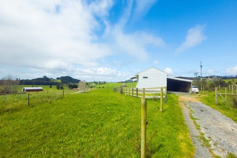 Photo of property in 341 Millbrook Road, Waipu, 0582