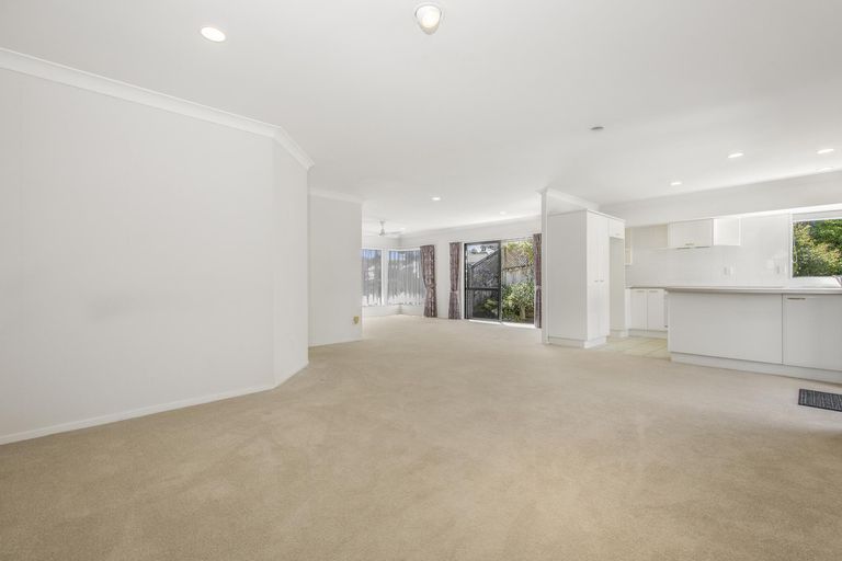 Photo of property in 5/31 Nicholas Road, Somerville, Auckland, 2014
