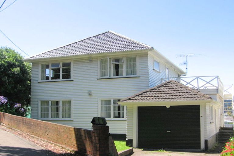 Photo of property in 6 Anderson Terrace, Mount Cook, Wellington, 6021