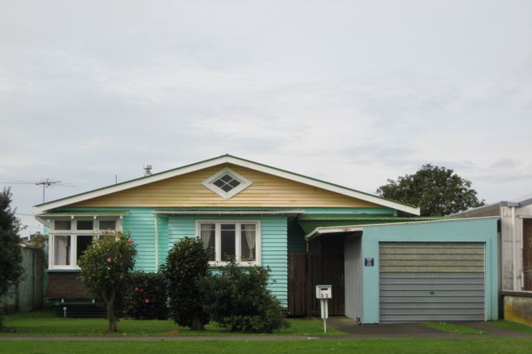 Photo of property in 1/32 Browne Street, Waitara, 4320