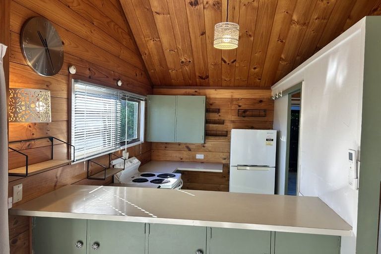 Photo of property in 104 Winara Avenue, Waikanae, 5036