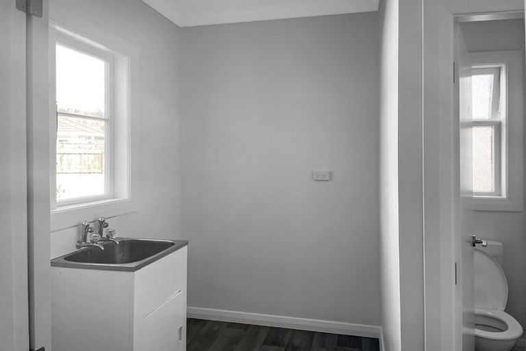 Photo of property in 104 Stokes Valley Road, Stokes Valley, Lower Hutt, 5019