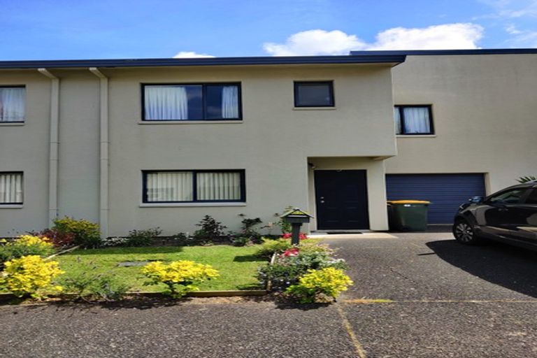 Photo of property in 14 Butia Avenue, Henderson, Auckland, 0612