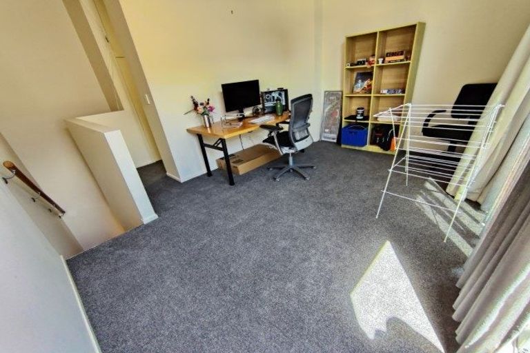 Photo of property in Hannahs Warehouse Apartments, 6/13 Leeds Street, Te Aro, Wellington, 6011