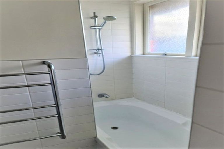 Photo of property in 42 Wyllie Road, Papatoetoe, Auckland, 2025