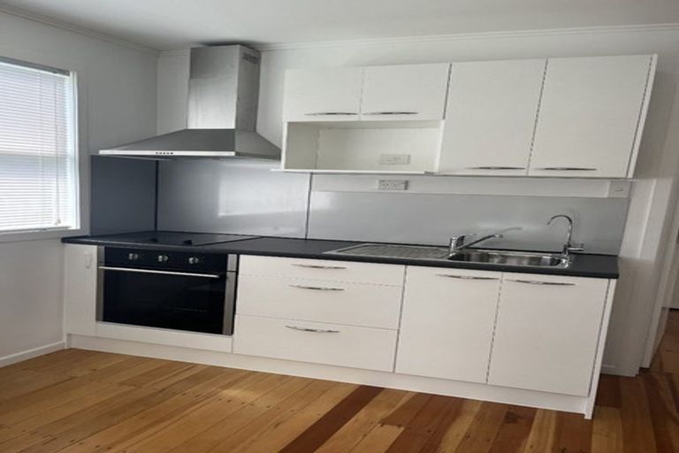 Photo of property in 6 Foster Crescent, Snells Beach, 0920