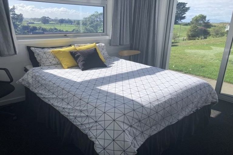 Photo of property in 1122 Rangiotu Road, Rangiotu, Palmerston North, 4477