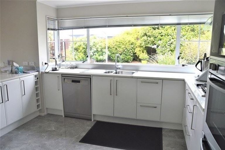 Photo of property in 7 Foxbridge Lane, Conifer Grove, Takanini, 2112