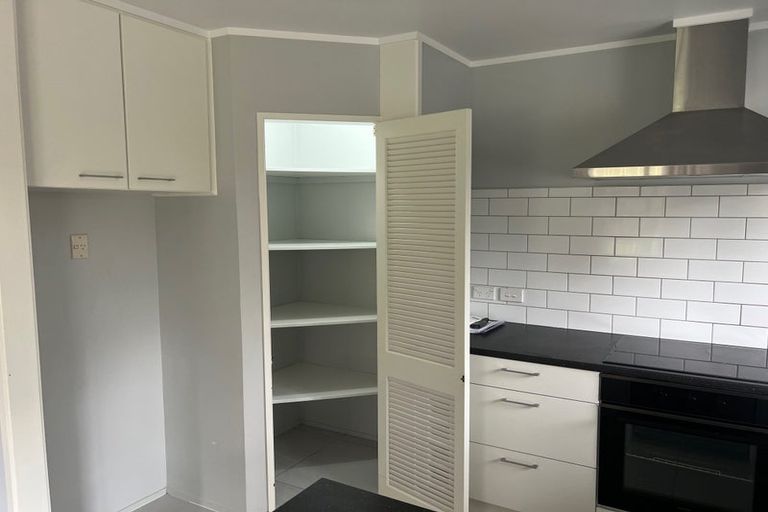 Photo of property in 2/40 Gills Avenue, Papakura, 2110