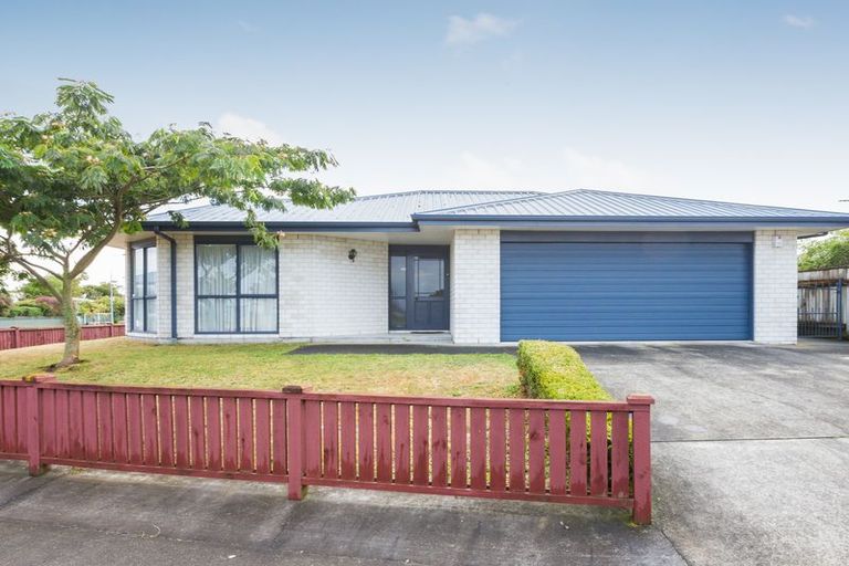 Photo of property in 148 Hillcrest Drive, Kelvin Grove, Palmerston North, 4414