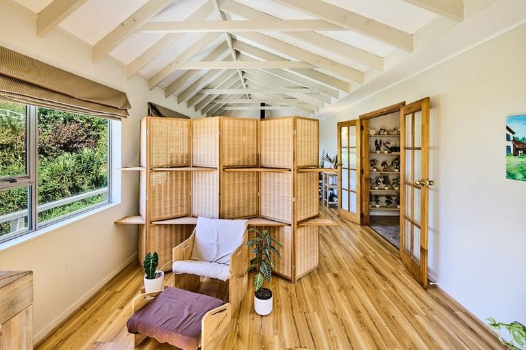 Photo of property in 1/102 Sutherland Road, Melrose, Wellington, 6023