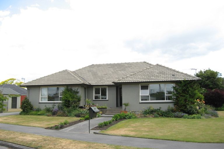Photo of property in 4 Epping Place, Burnside, Christchurch, 8053