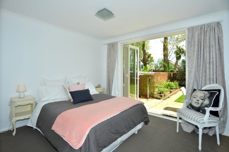 Photo of property in 2/78 Holly Road, St Albans, Christchurch, 8014