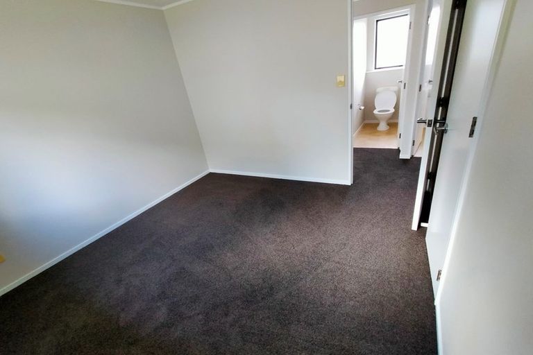 Photo of property in 8a Alidade Place, Massey, Auckland, 0614