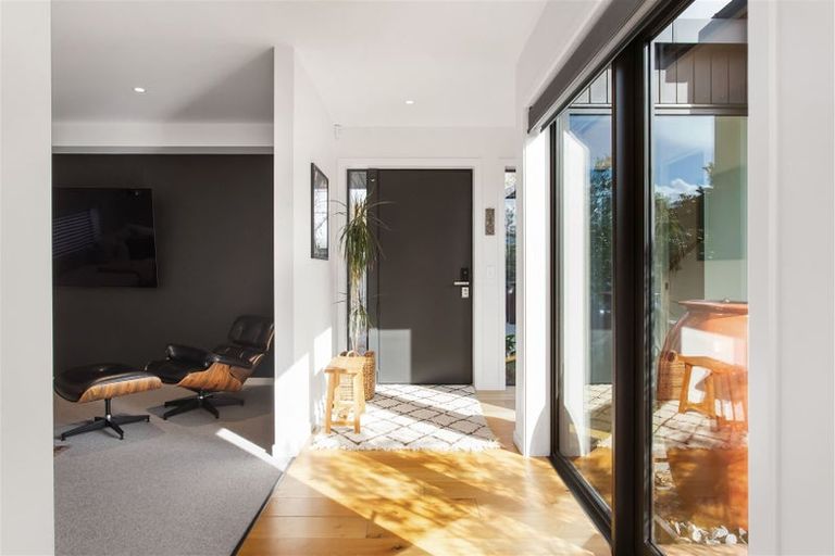 Photo of property in 86 Wairakei Road, Bryndwr, Christchurch, 8052