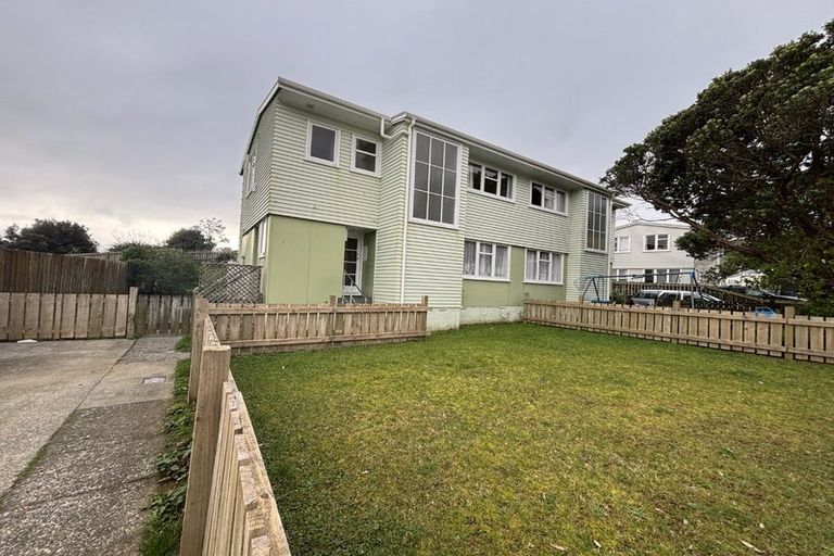 Photo of property in 15-17 Corinna Street, Waitangirua, Porirua, 5024