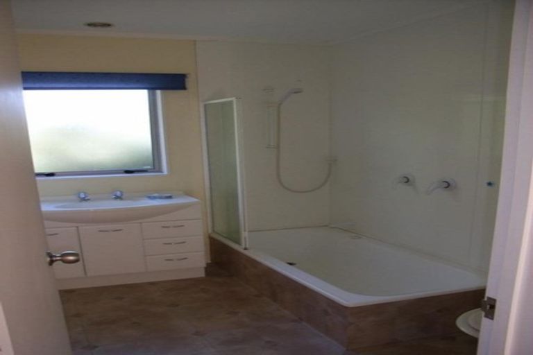 Photo of property in 81 Sunderlands Road, Half Moon Bay, Auckland, 2012