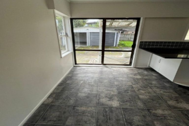 Photo of property in 112 Cargill Street, Papakura, 2110