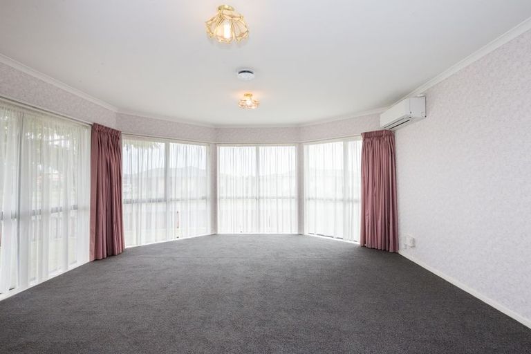 Photo of property in 148 Hillcrest Drive, Kelvin Grove, Palmerston North, 4414