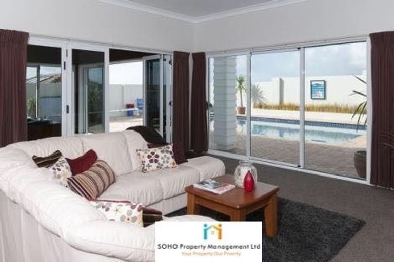 Photo of property in 17 Quedley Court, Eastern Beach, Auckland, 2012
