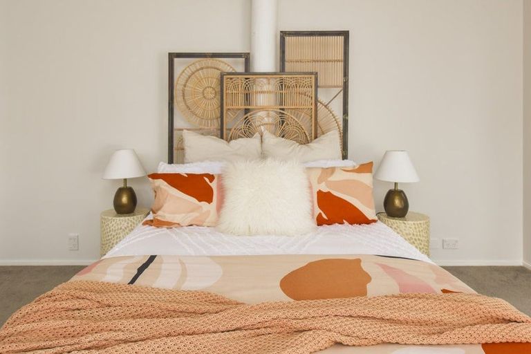 Photo of property in 2/24 Colonial Road, Birkenhead, Auckland, 0626