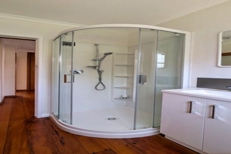 Photo of property in 22 Tarawera Road, Johnsonville, Wellington, 6037