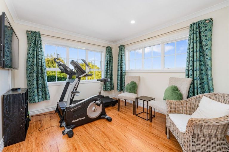 Photo of property in 39 Dittmer Drive, Awapuni, Palmerston North, 4412