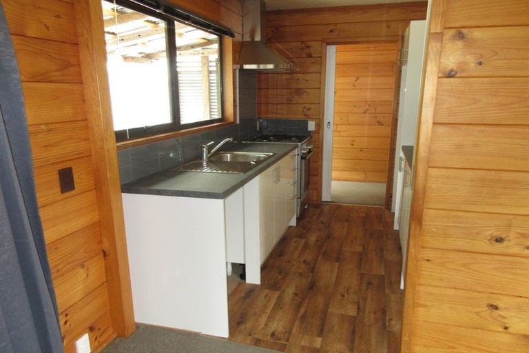 Photo of property in 4 Poneke Drive, Waikanae, 5036