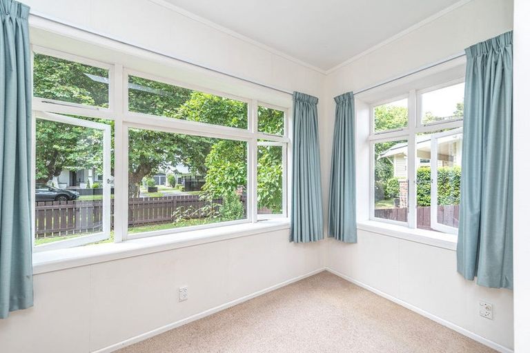 Photo of property in 10 Godwin Crescent, College Estate, Whanganui, 4500