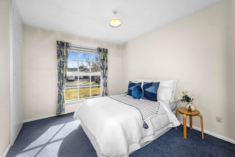 Photo of property in 7 Lombard Place, Avonhead, Christchurch, 8042