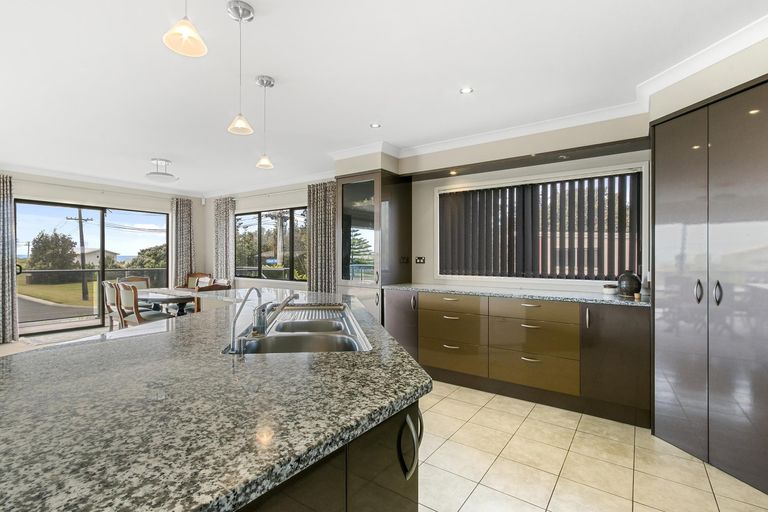 Photo of property in 300 Seaforth Road, Waihi Beach, 3611