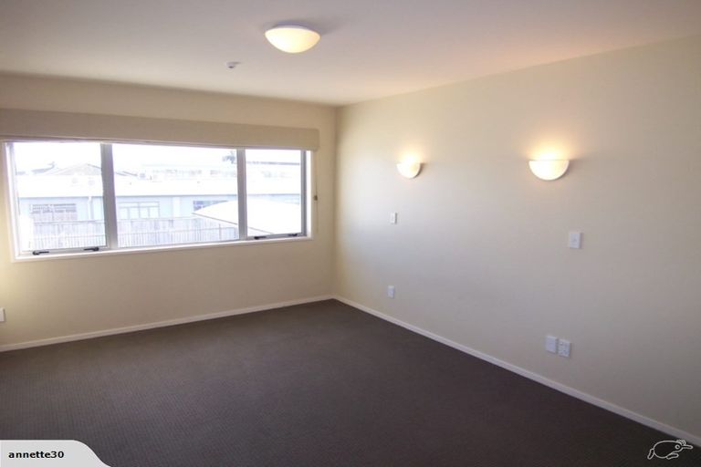 Photo of property in 1/1086 Papamoa Beach Road, Papamoa Beach, Papamoa, 3118