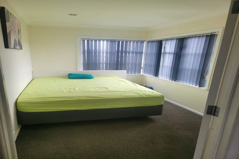 Photo of property in 18b Hollowout Street, Takanini, 2112