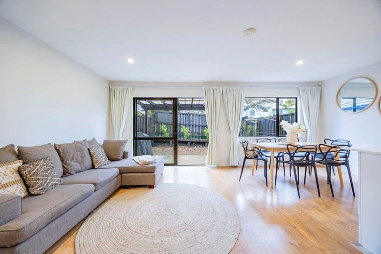 Photo of property in Casa Bella, 9/427 Albany Highway, Albany, Auckland, 0632