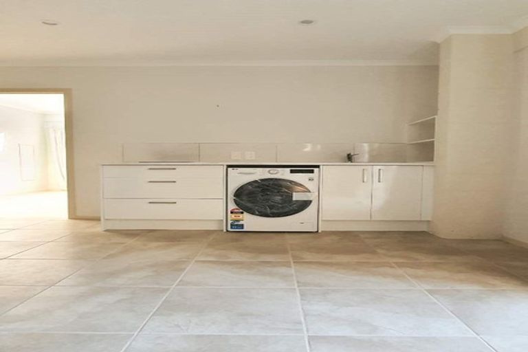 Photo of property in 146 Oaktree Avenue, Browns Bay, Auckland, 0630