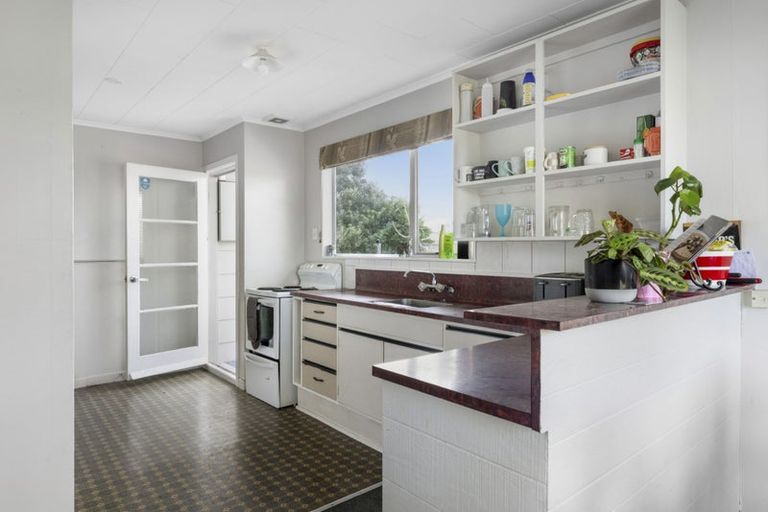 Photo of property in 6 Yates Street, Otaki Beach, Otaki, 5512