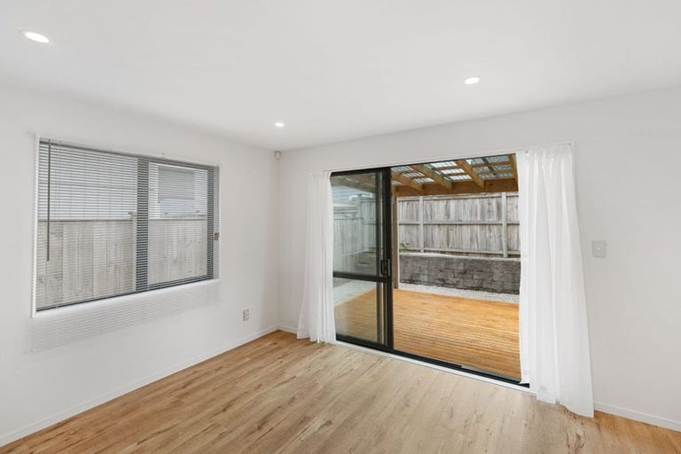 Photo of property in 10 Toia Lane, Silverdale, 0932