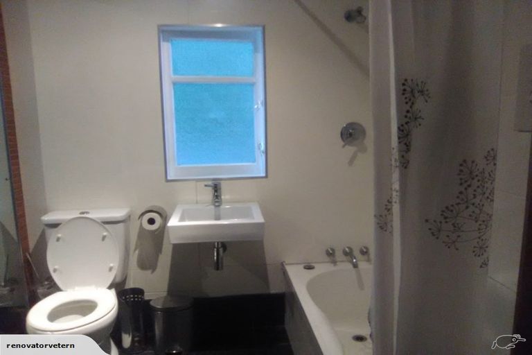 Photo of property in 262 Titirangi Road, Titirangi, Auckland, 0604