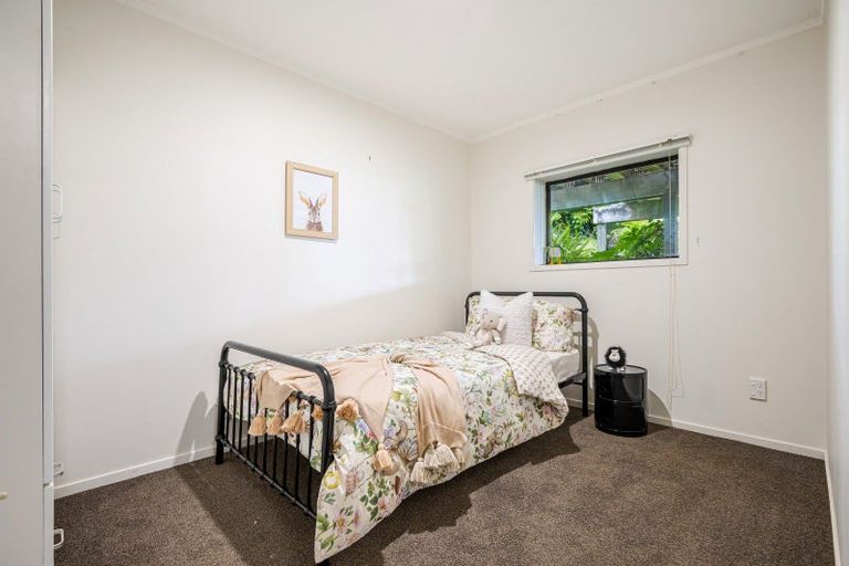 Photo of property in 27 Ferry Parade, Herald Island, Auckland, 0618