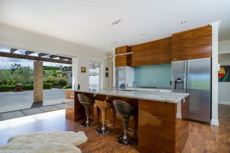 Photo of property in 94c Pomona Road, Kumeu, 0891