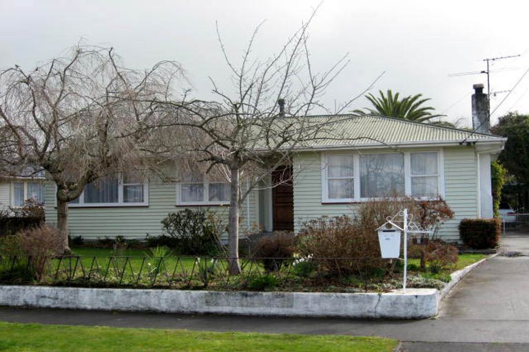 Photo of property in 48 Fergusson Street, Solway, Masterton, 5810
